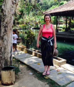 Posing in my sarong temple garb! Hot!